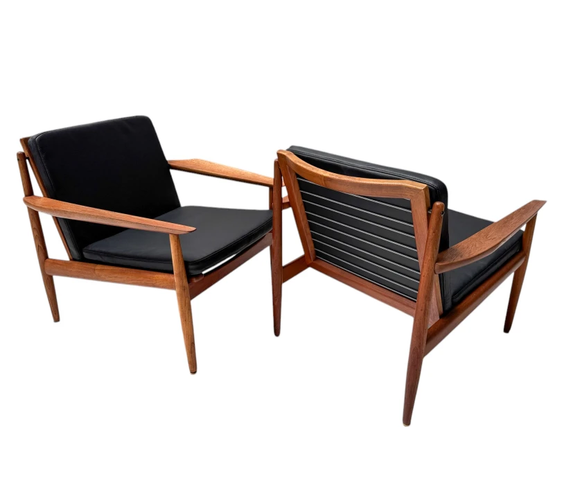 Two Mid-Century Modern Lounge Chairs by Arne Vodder for Glostrup, 1950s